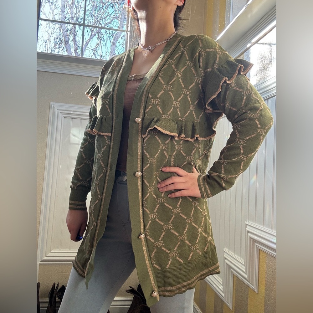 Stylish Olive Cardigan with Beige Ruffles - Picture 3 of 8